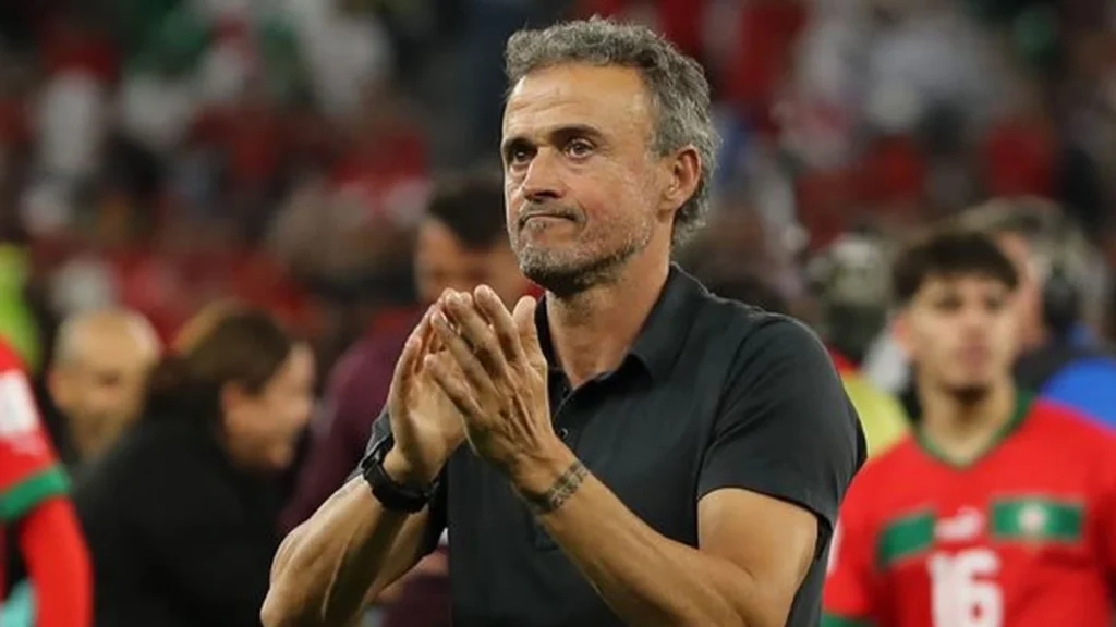 HLV Enrique Cảnh Báo về Chặng Đường Dài của PSG